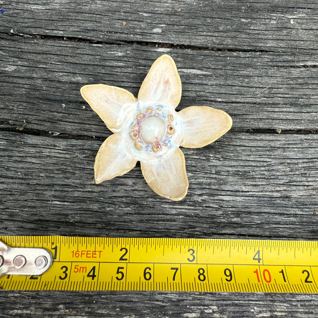 Little diddy ceramic wall flower